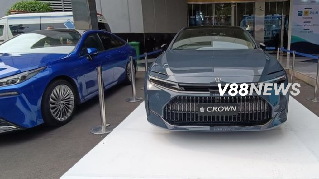 Mobil Hidrogen Toyota Crown FCEV Jadi Sorotan di GHESE 2025